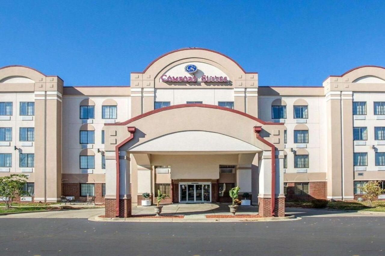 Comfort Suites Springfield Exterior photo