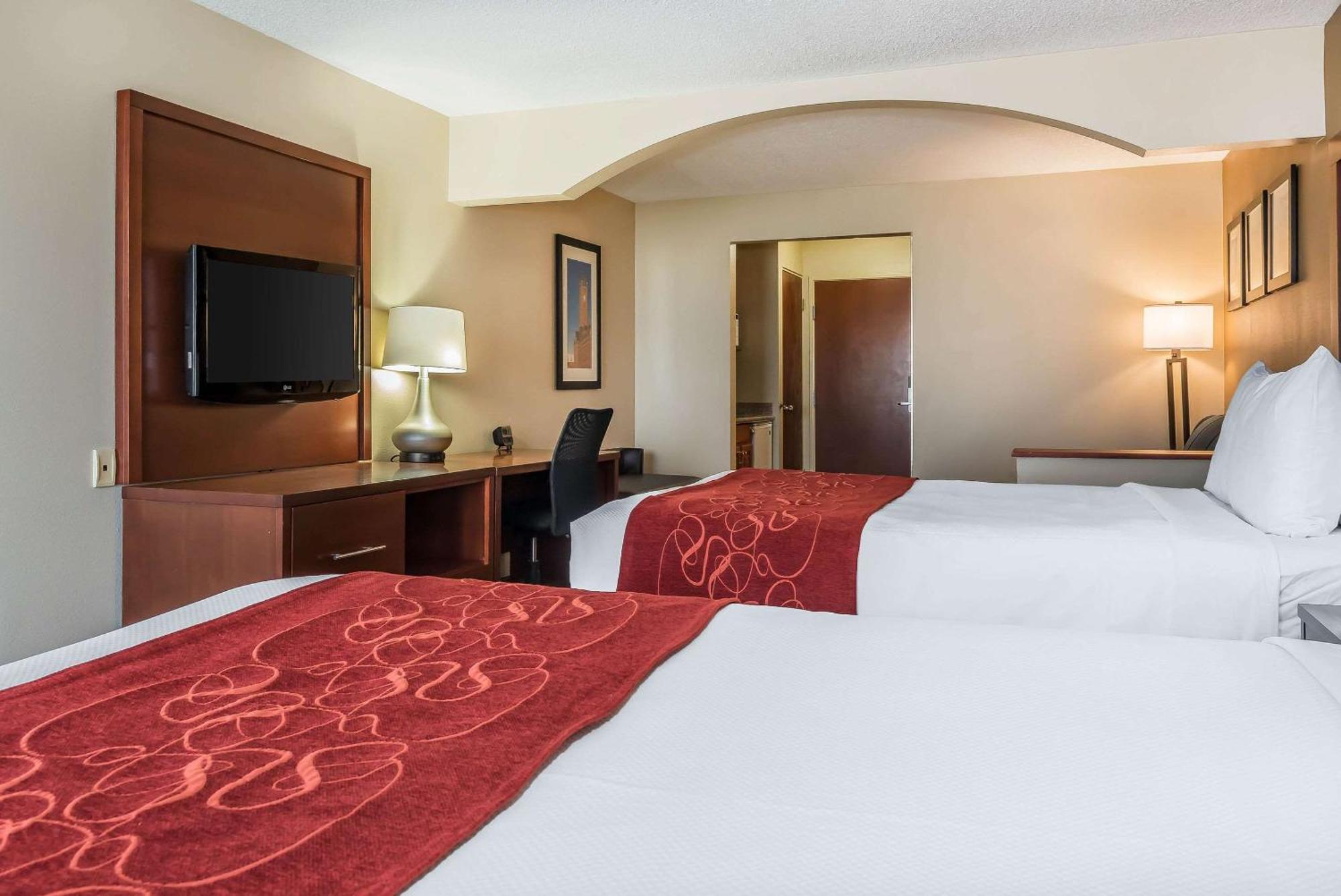Comfort Suites Springfield Exterior photo