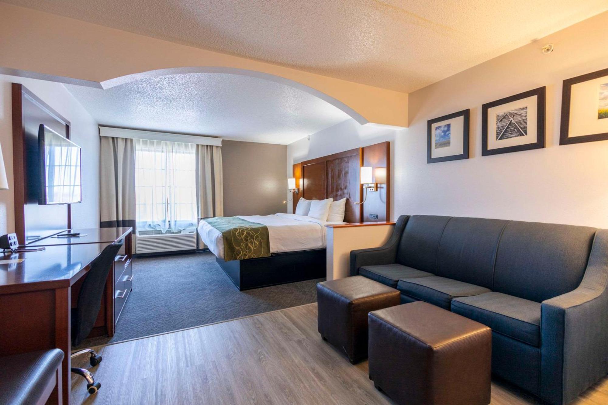 Comfort Suites Springfield Exterior photo