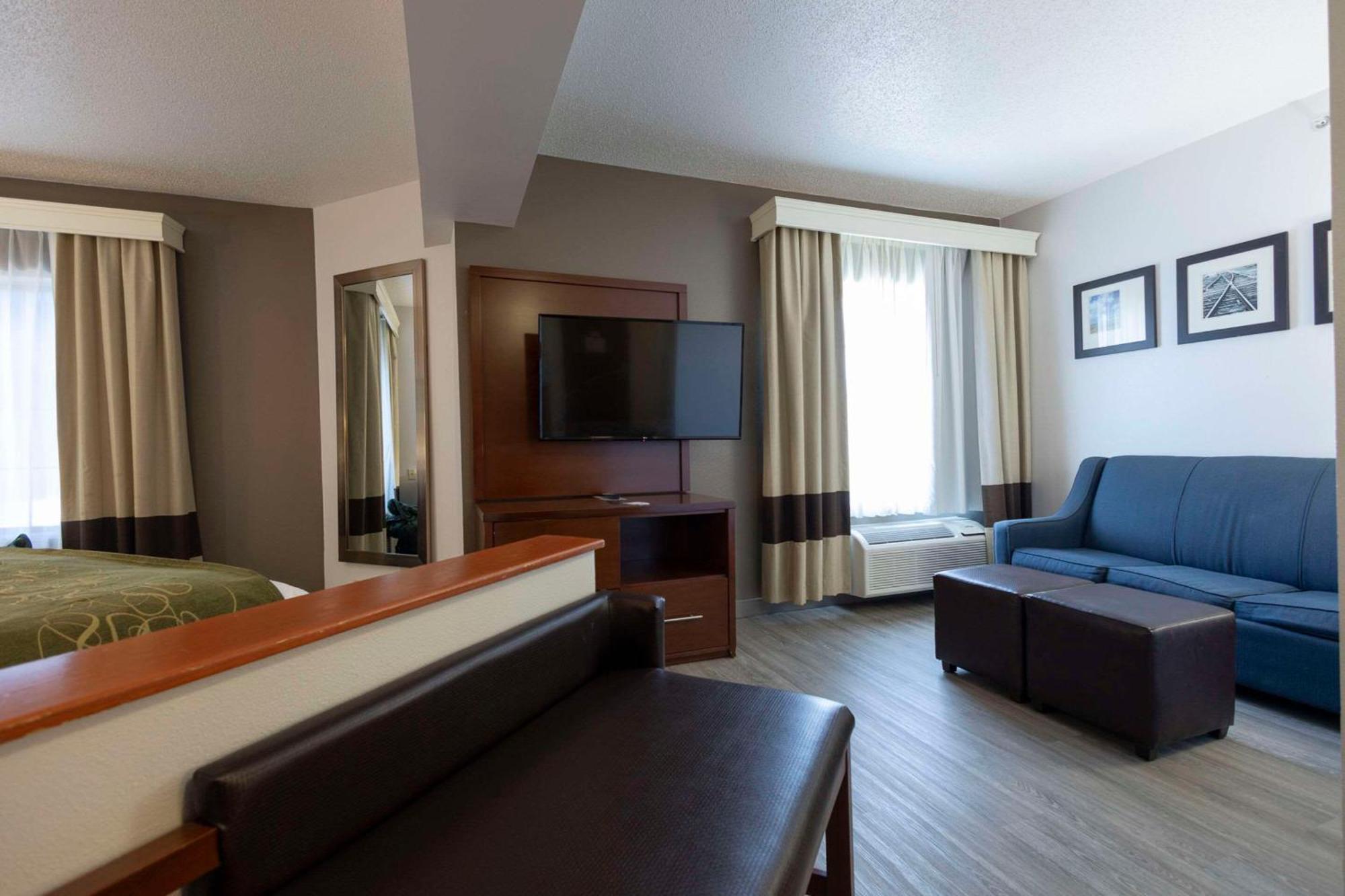 Comfort Suites Springfield Exterior photo
